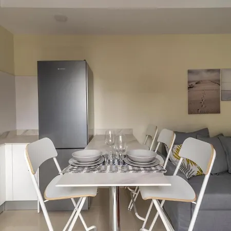 Nuevos Lightbooking Livian Palmas Apartment