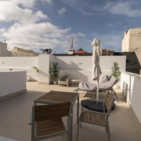 Nuevos Lightbooking Livian Palmas Apartment
