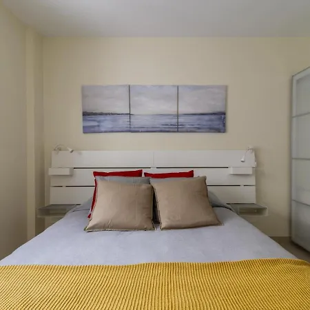 Nuevos Lightbooking Livian Palmas Apartment