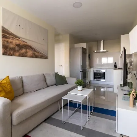 Nuevos Lightbooking Livian Palmas Apartment