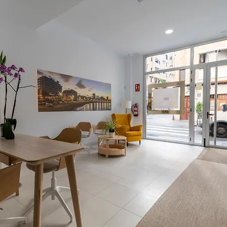 Nuevos Lightbooking Livian Palmas Apartment